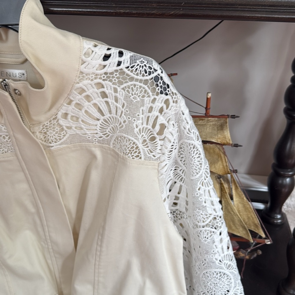 Venus Lace Contrast Utility Jacket - Picture 9 of 15